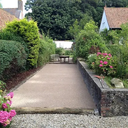 La Bernardiere *